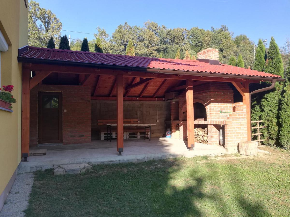 Holiday Homer Kuca Na Obali Vrbasa Banja Luka Zewnętrze zdjęcie