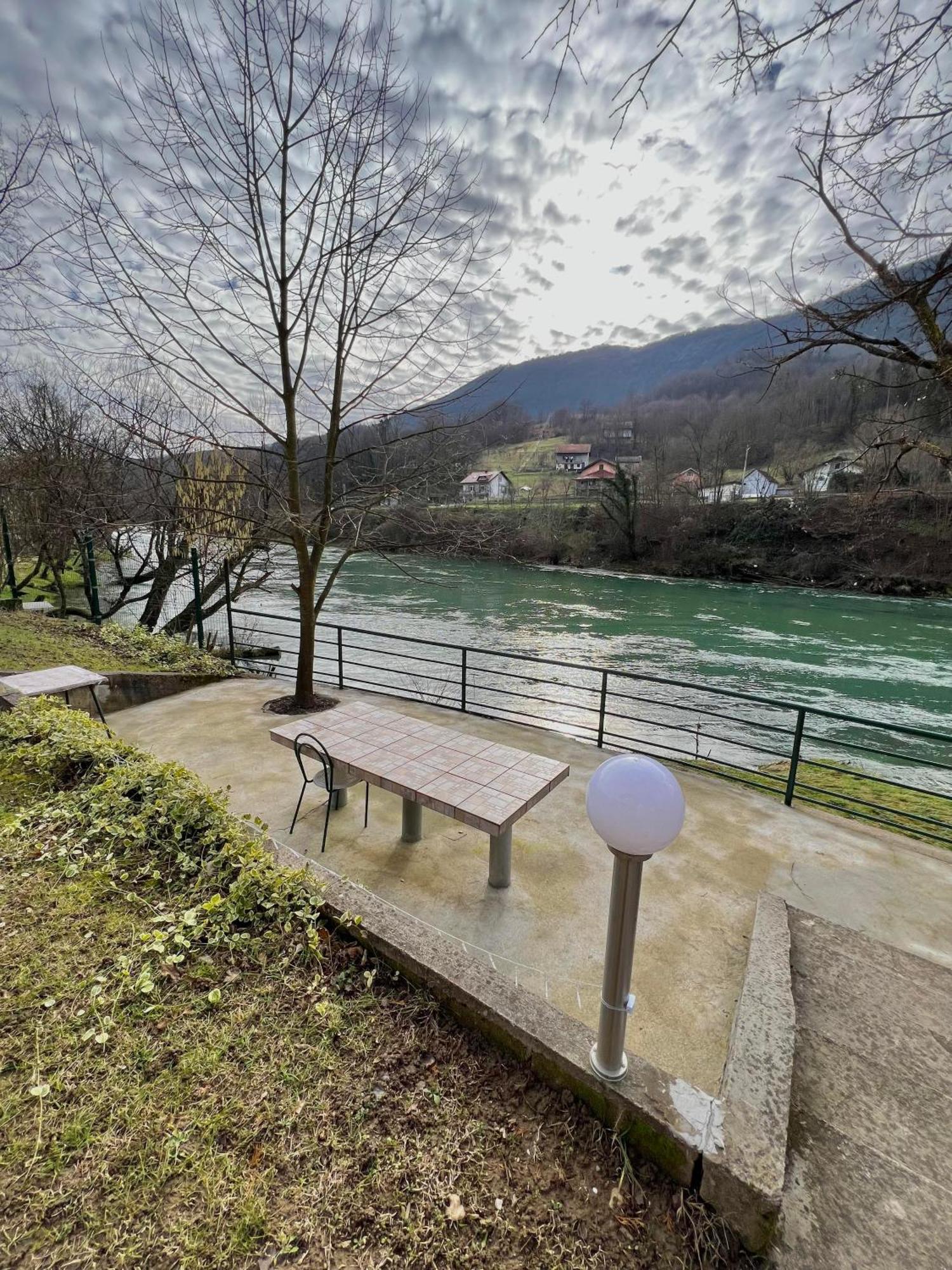 Holiday Homer Kuca Na Obali Vrbasa Banja Luka Zewnętrze zdjęcie