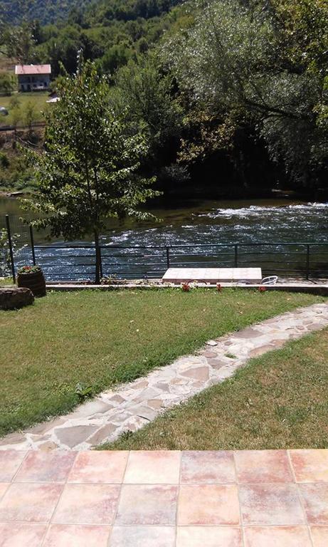 Holiday Homer Kuca Na Obali Vrbasa Banja Luka Zewnętrze zdjęcie